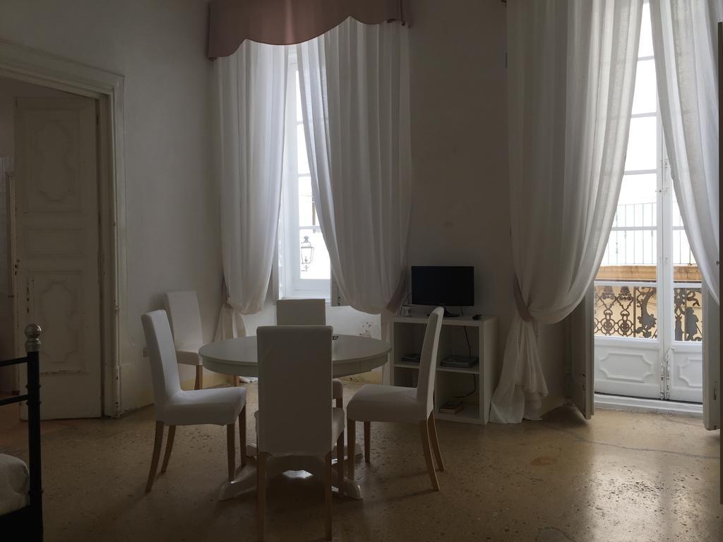 דירות גאליפולי Palazzo Doxi Fontana Dimora Storica מראה חיצוני תמונה